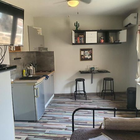 City House Appartements Entraigues-sur-la-Sorgue Bagian luar foto