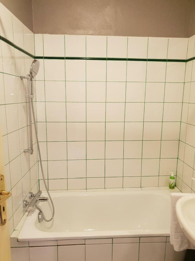 City House Appartements Entraigues-sur-la-Sorgue Bagian luar foto