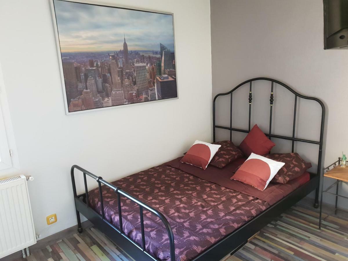 City House Appartements Entraigues-sur-la-Sorgue Bagian luar foto
